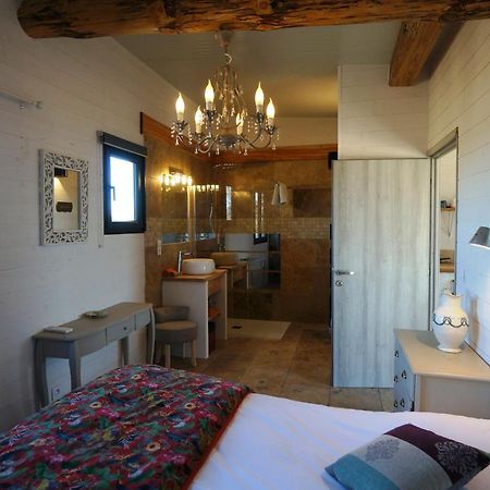 Gites Equestres Lou Caloun - Les Saintes Maries De La Mer Exterior foto