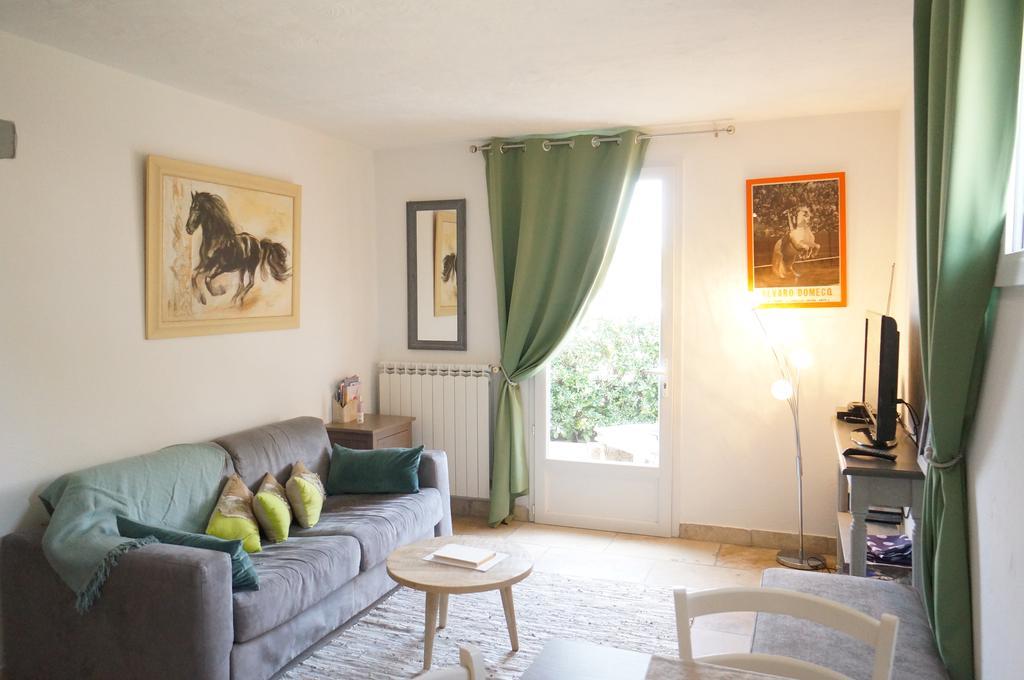 Gites Equestres Lou Caloun - Les Saintes Maries De La Mer Exterior foto